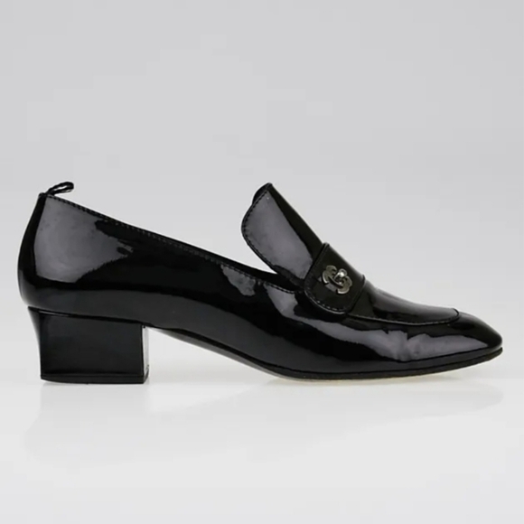 Chanel Black Patent Leather CC Turnlock Loafers Size 38 - Picture 2 of 12